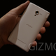 Illustration for article titled Sony Xperia Z and ZL Hands On: Two Phones Worth Getting Excited About